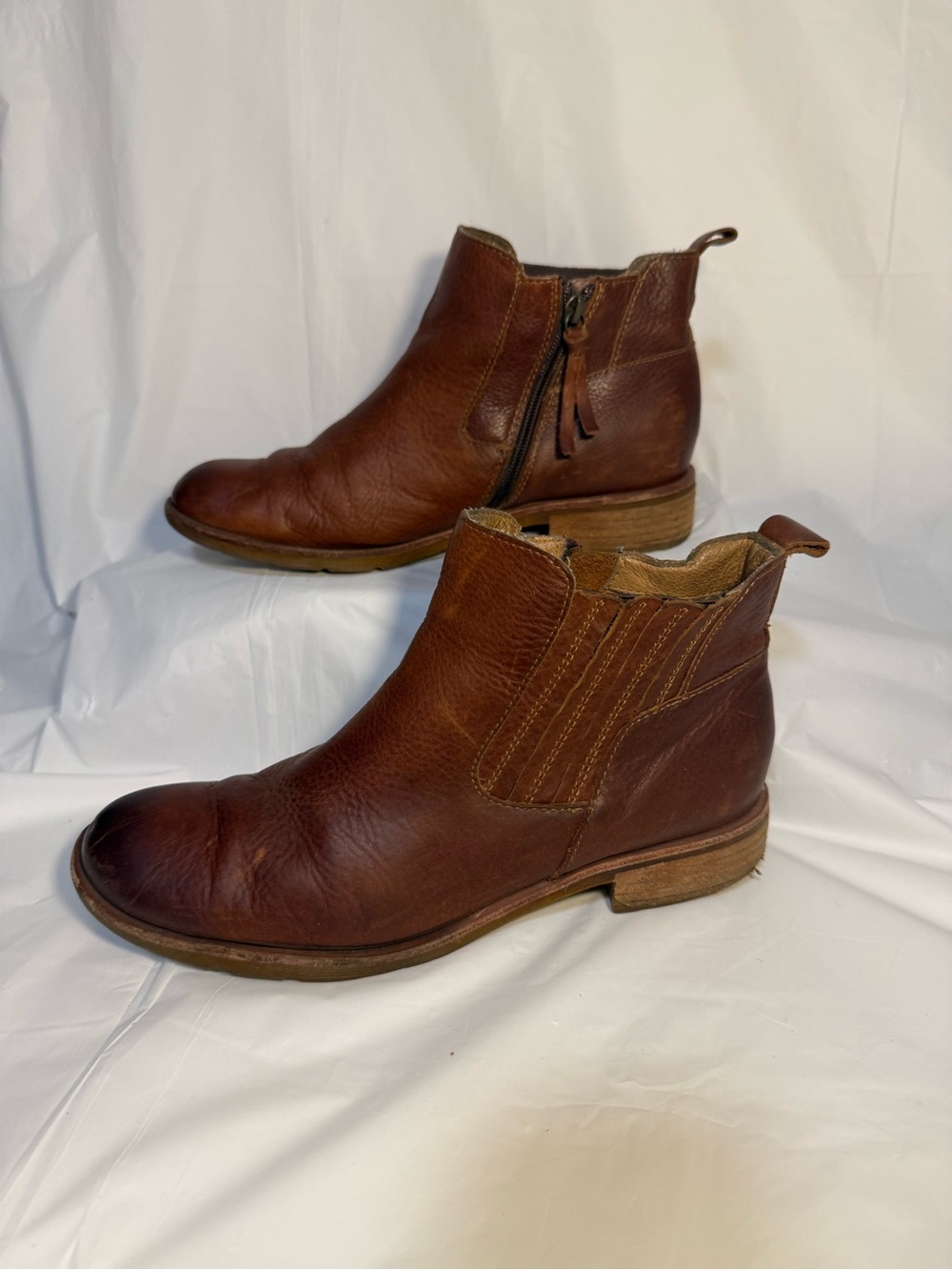 Sofft Brown Leather Ankle Bootie Side Zip Round Toe Women’s US Size 9.5 M